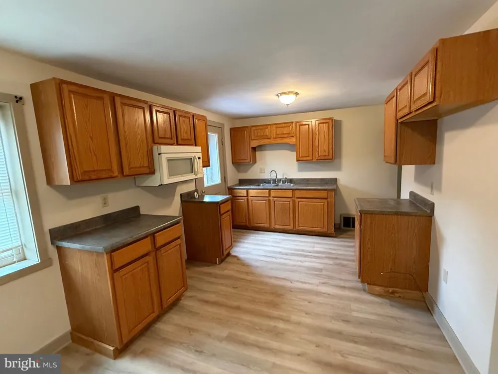 9505 MAIN STREET Huntingdon, PA 16652