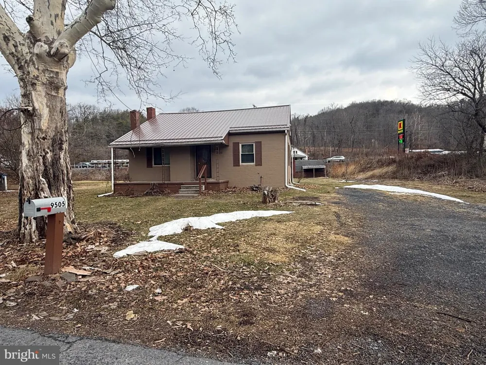 9505 MAIN STREET Huntingdon, PA 16652