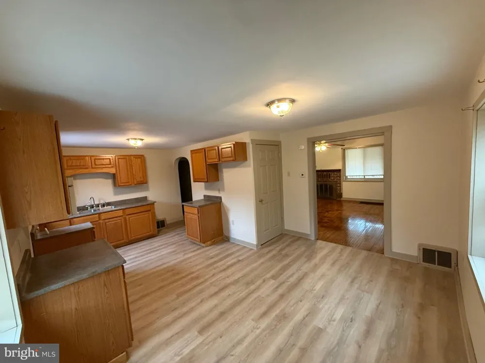 9505 MAIN STREET Huntingdon, PA 16652