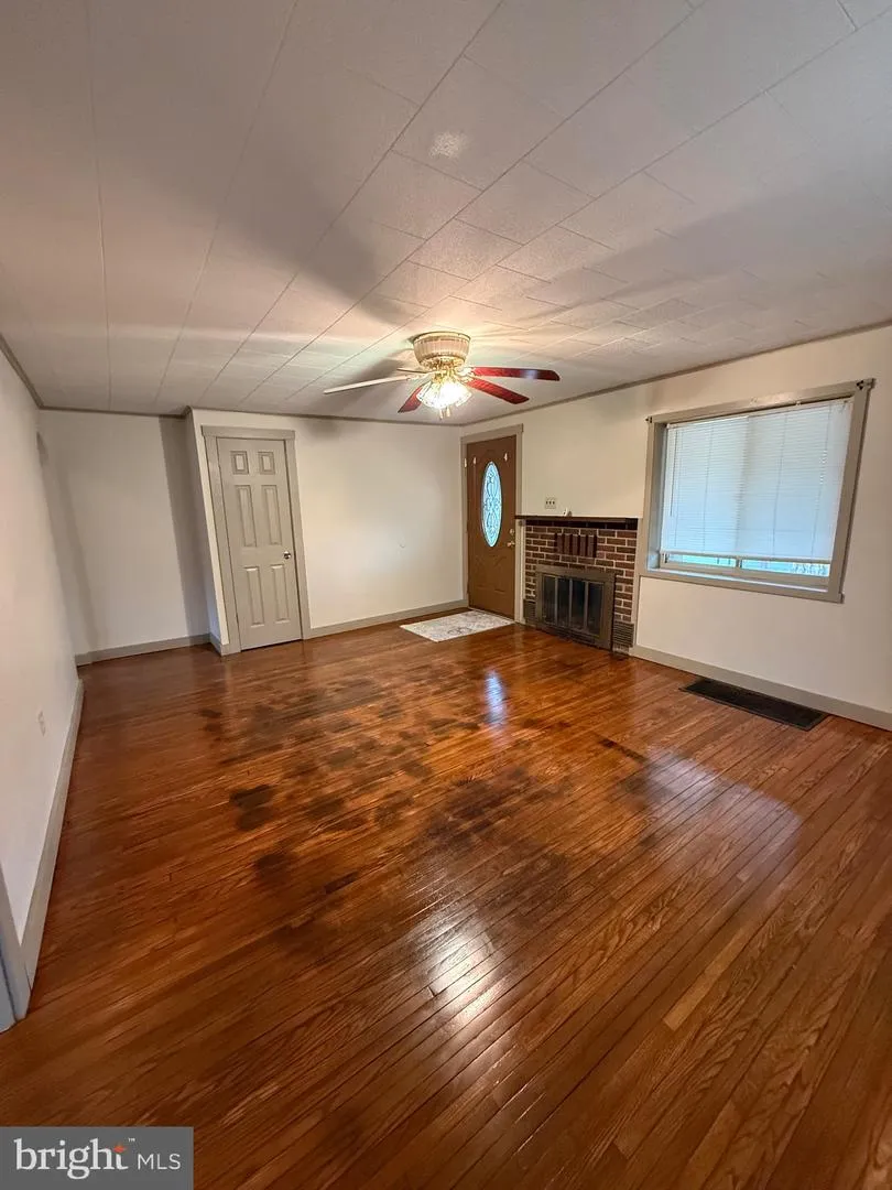 9505 MAIN STREET Huntingdon, PA 16652