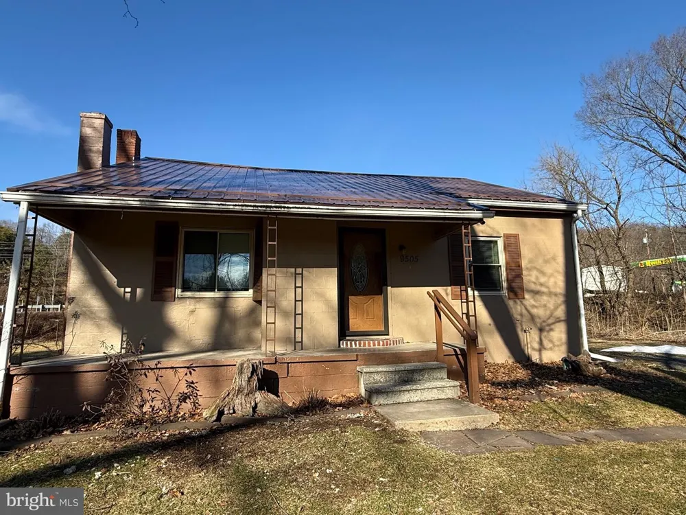 9505 MAIN STREET Huntingdon, PA 16652