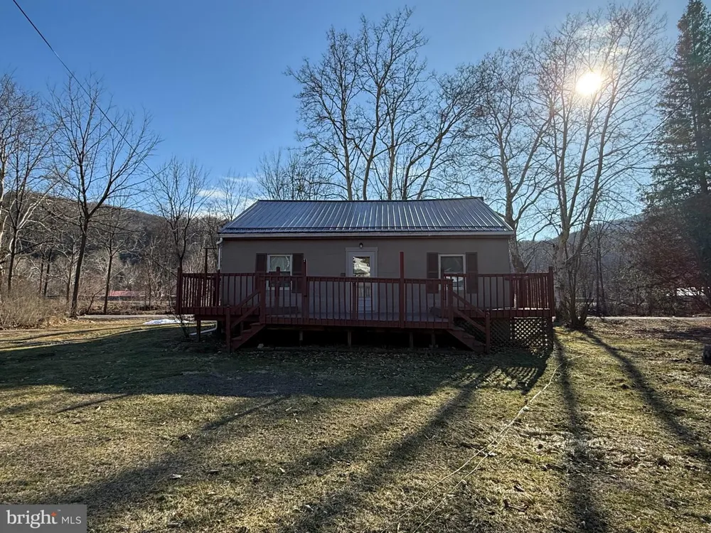 9505 MAIN STREET Huntingdon, PA 16652