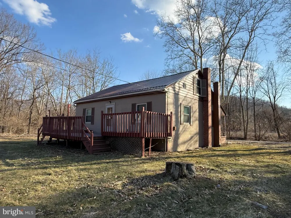 9505 MAIN STREET Huntingdon, PA 16652