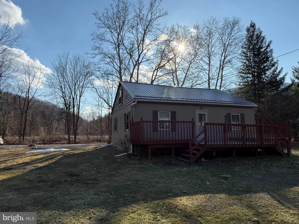 9505 MAIN STREET Huntingdon, PA 16652