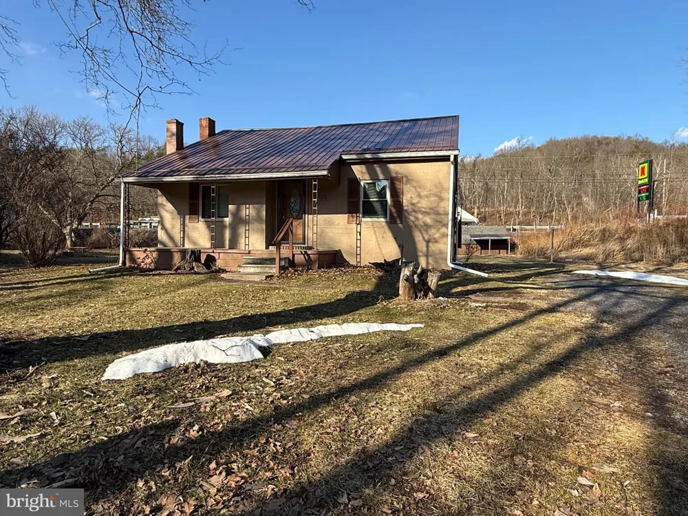 9505 MAIN STREET Huntingdon, PA 16652