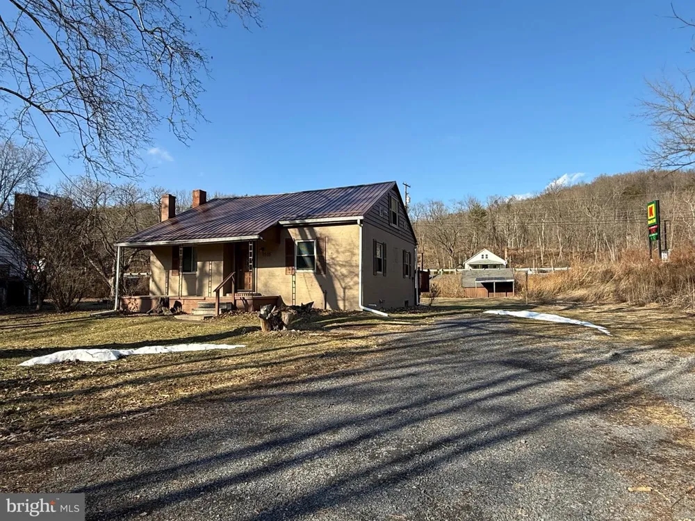 9505 MAIN STREET Huntingdon, PA 16652