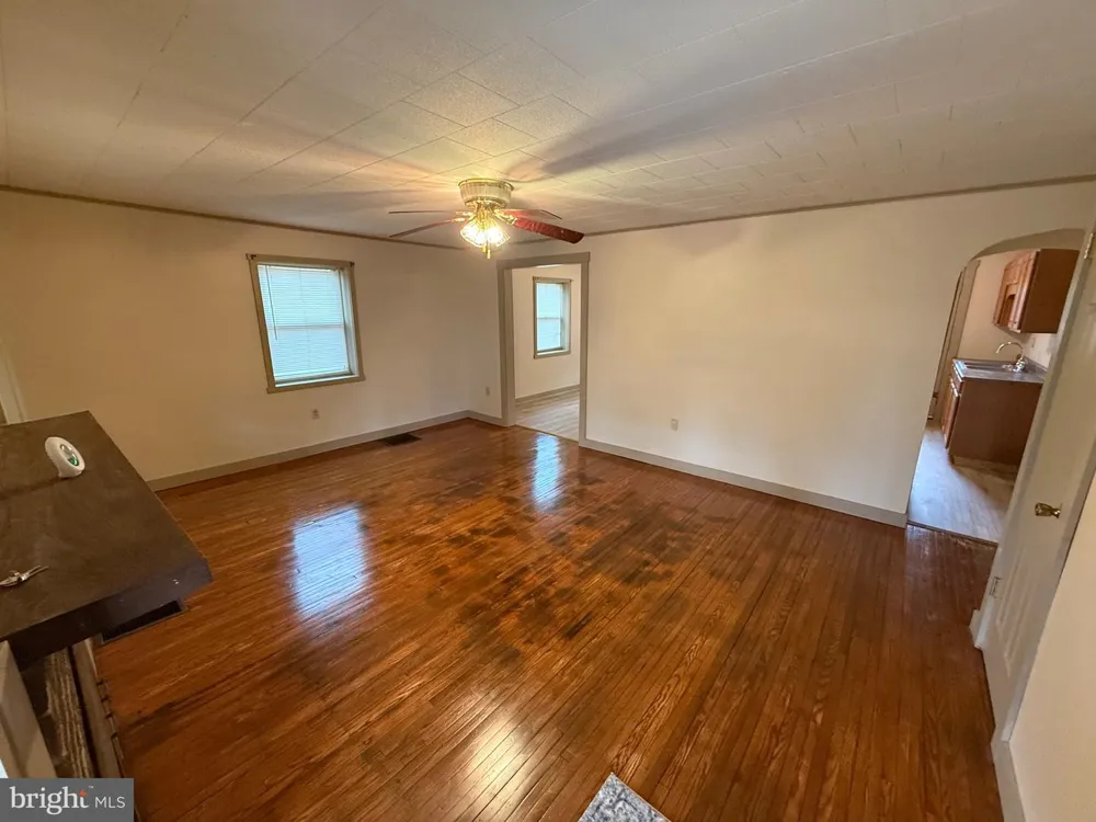 9505 MAIN STREET Huntingdon, PA 16652