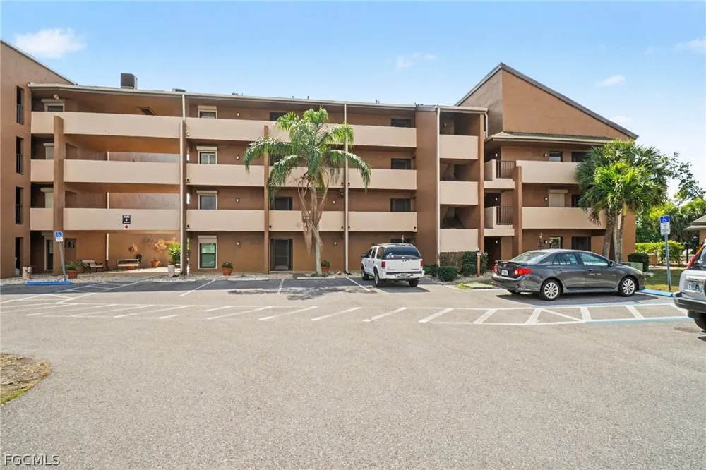 W Lakeview Boulevard #5 North Fort Myers, FL 33903