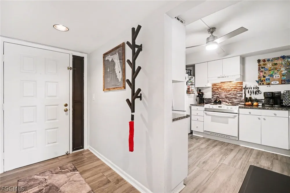 W Lakeview Boulevard #5 North Fort Myers, FL 33903