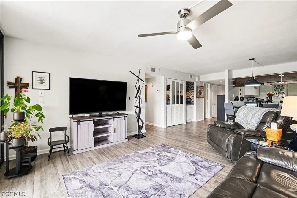 W Lakeview Boulevard #5 North Fort Myers, FL 33903