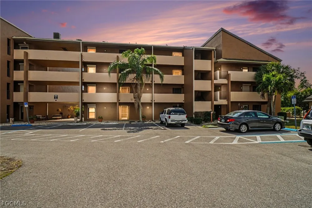 W Lakeview Boulevard #5 North Fort Myers, FL 33903