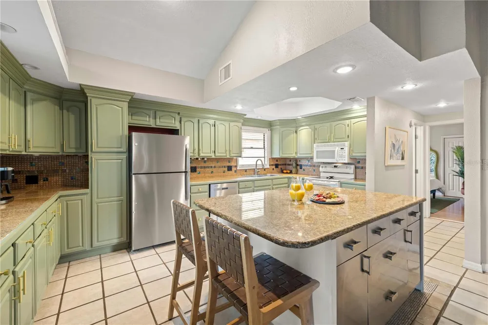 2302 BAY BOULEVARD Indian Rocks Beach, FL 33785