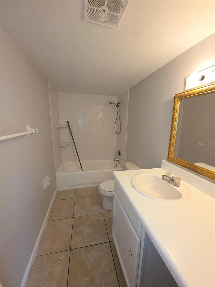 921 W OAK RIDGE ROAD #921C Orlando, FL 32809