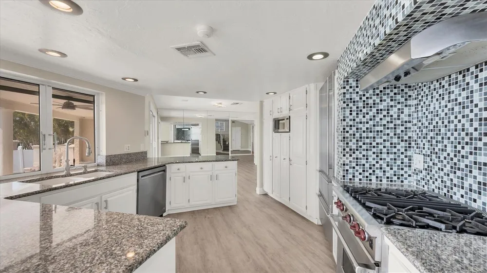 120 SANDS POINT DRIVE Tierra Verde, FL 33715