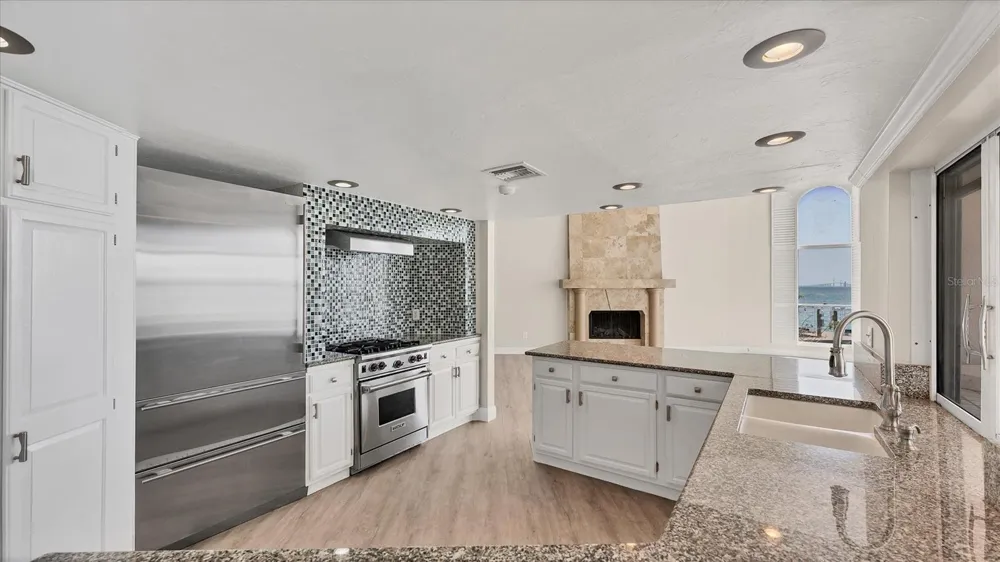 120 SANDS POINT DRIVE Tierra Verde, FL 33715