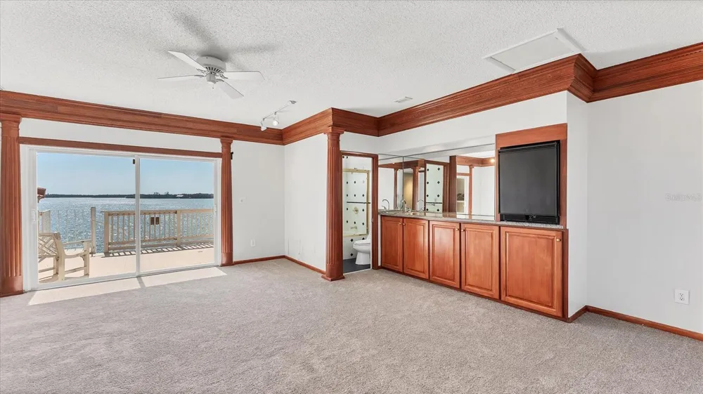 120 SANDS POINT DRIVE Tierra Verde, FL 33715