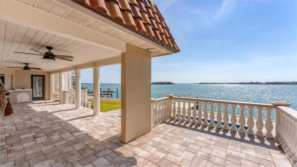 120 SANDS POINT DRIVE Tierra Verde, FL 33715