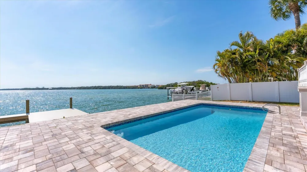 120 SANDS POINT DRIVE Tierra Verde, FL 33715