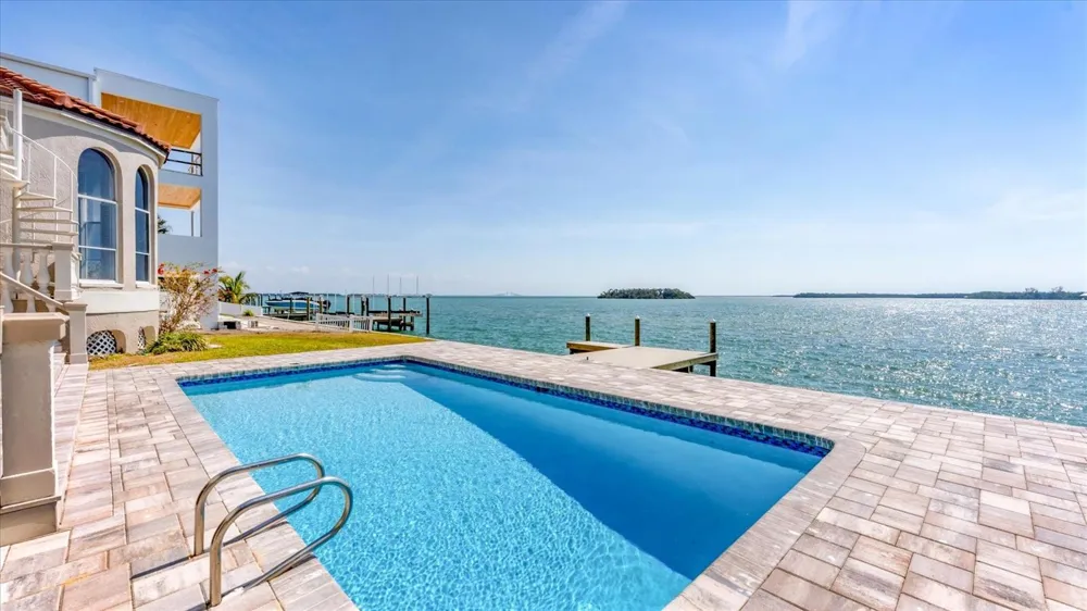120 SANDS POINT DRIVE Tierra Verde, FL 33715