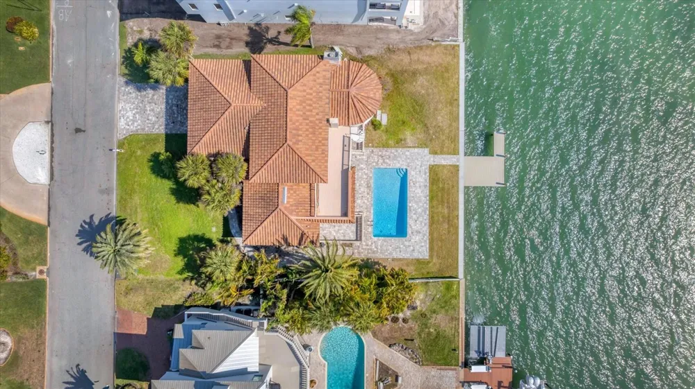 120 SANDS POINT DRIVE Tierra Verde, FL 33715