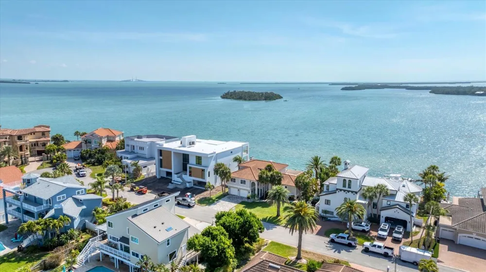 120 SANDS POINT DRIVE Tierra Verde, FL 33715