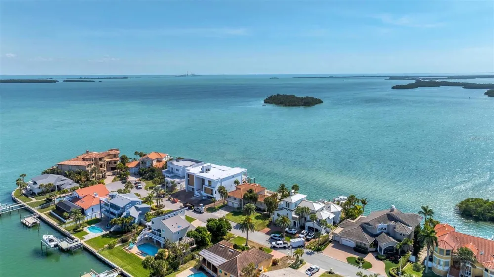 120 SANDS POINT DRIVE Tierra Verde, FL 33715