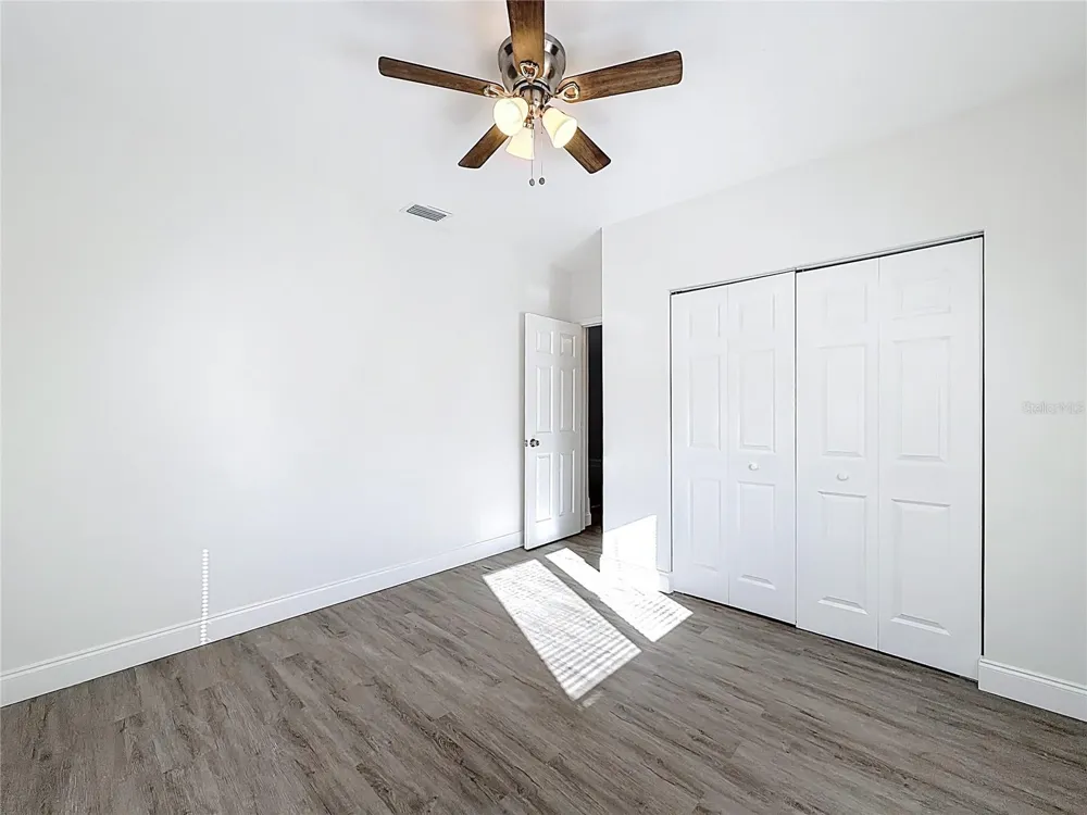 819 HELMSMAN WAY Palm Harbor, FL 34685