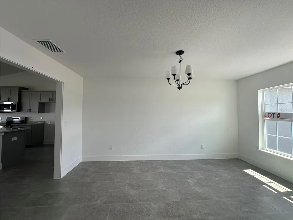 12605 NE 48TH STREET Oxford, FL 34484