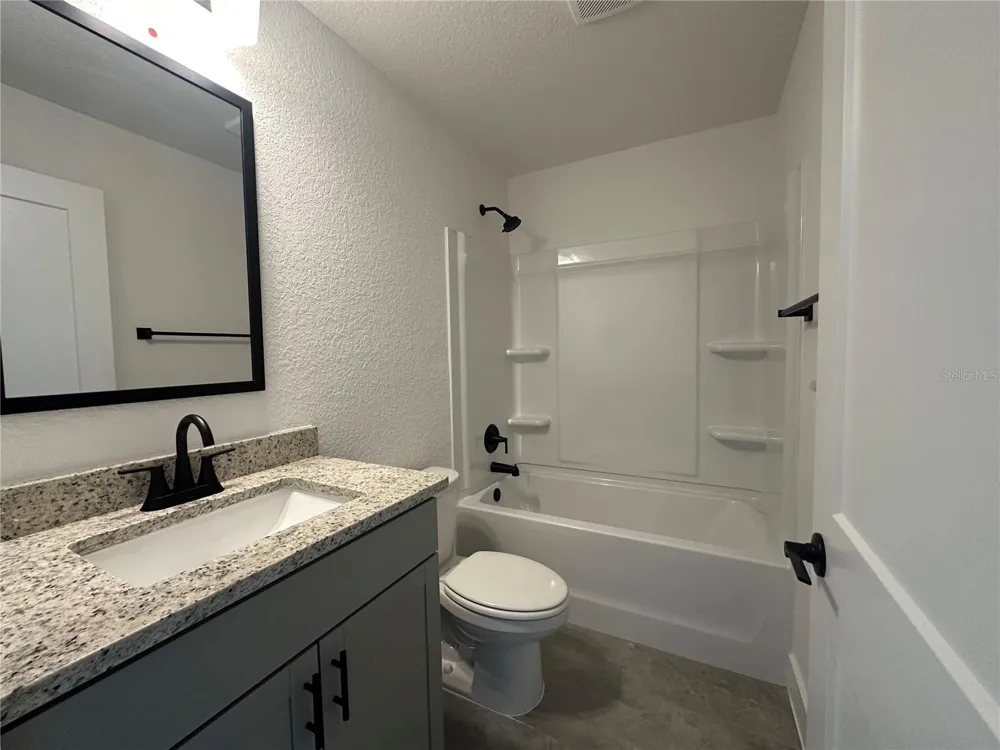 12605 NE 48TH STREET Oxford, FL 34484
