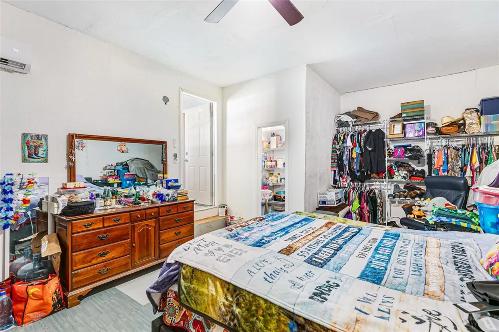 323 GREENWOOD AVENUE Lehigh Acres, FL 33936