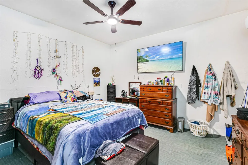 323 GREENWOOD AVENUE Lehigh Acres, FL 33936