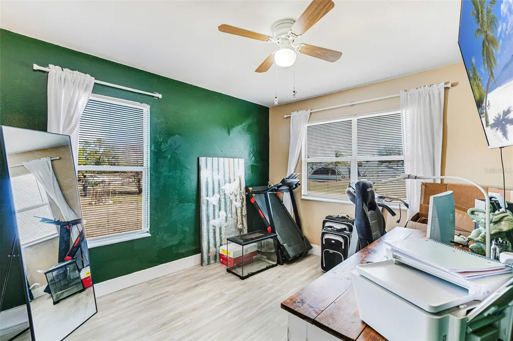 323 GREENWOOD AVENUE Lehigh Acres, FL 33936