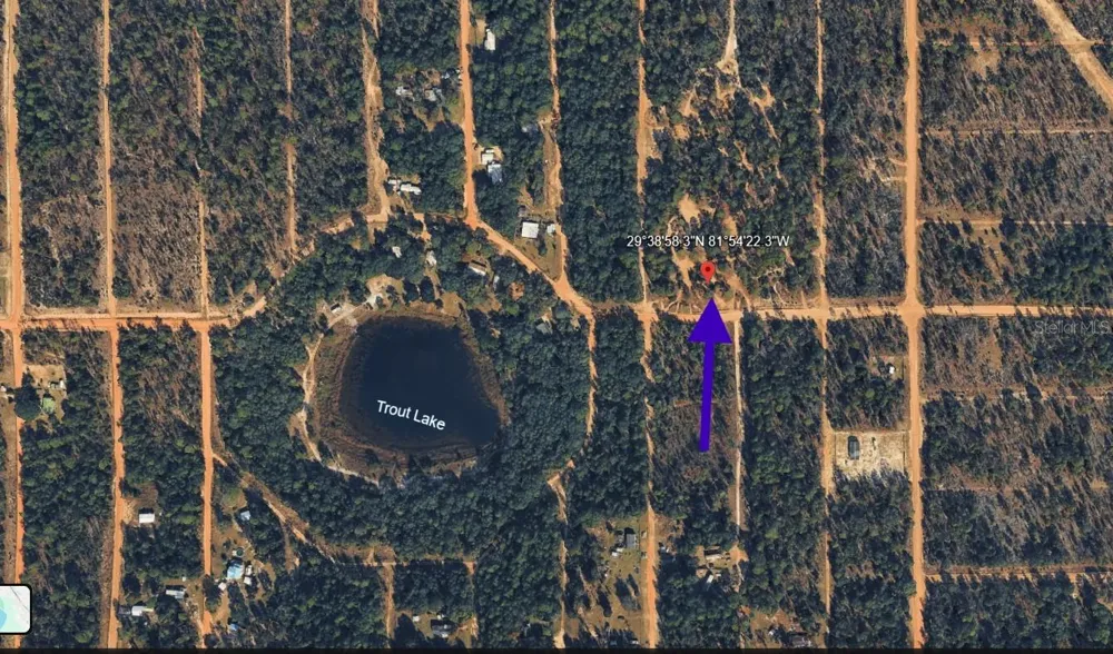 1404 TWIN LAKES BLVD Interlachen, FL 32148