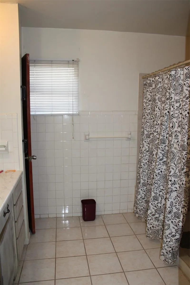 3504 E 24TH AVENUE Tampa, FL 33605