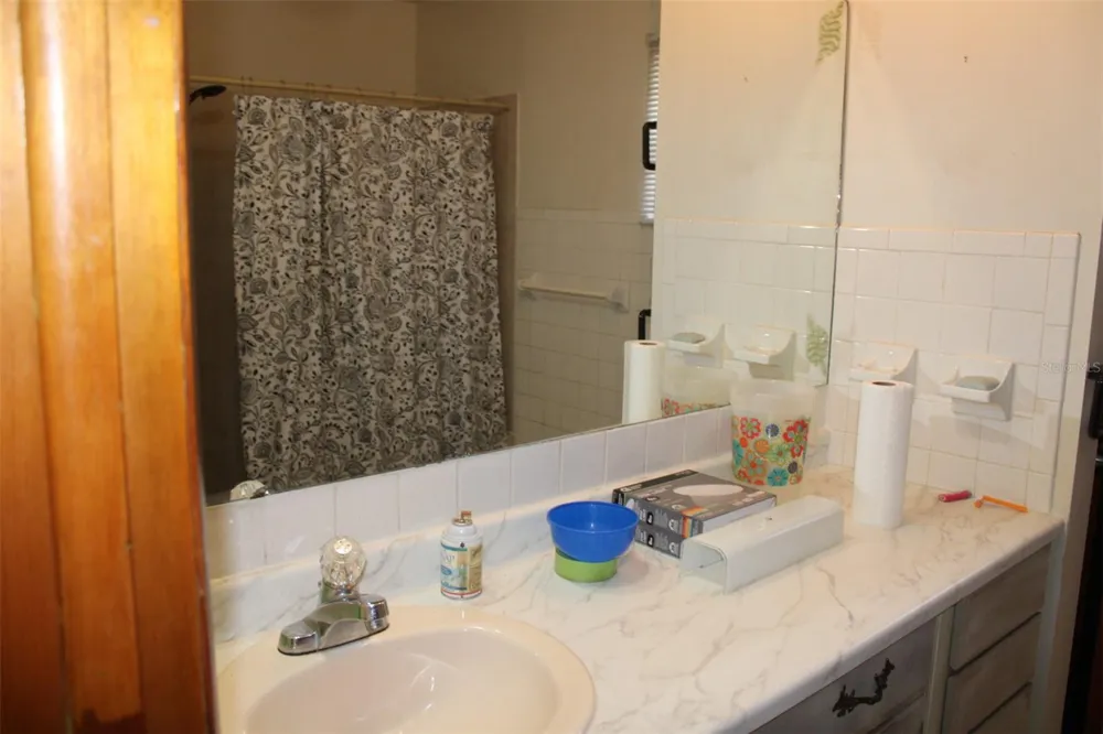 3504 E 24TH AVENUE Tampa, FL 33605