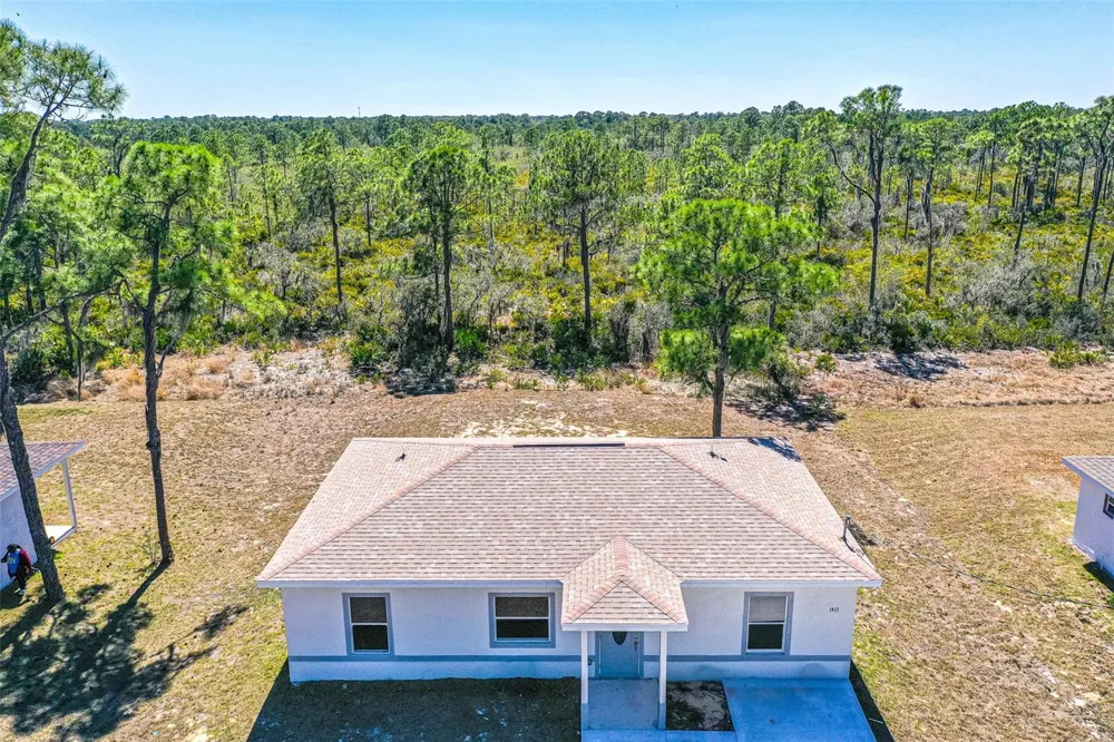 1413 BITTERSWEET STREET Lake Placid, FL 33852