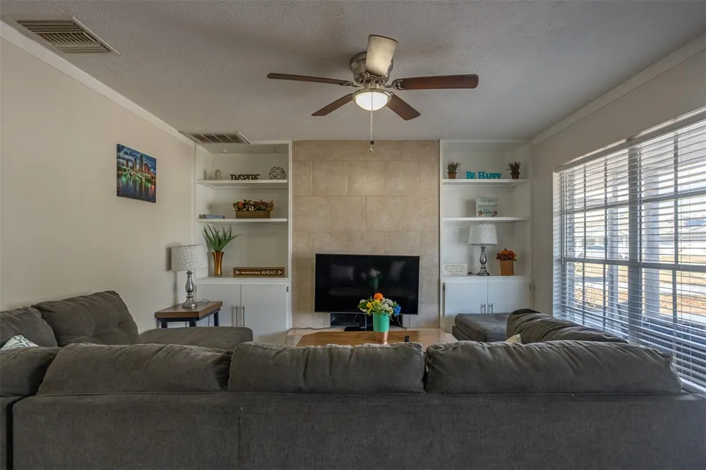 806 CHADSWORTH AVENUE Seffner, FL 33584