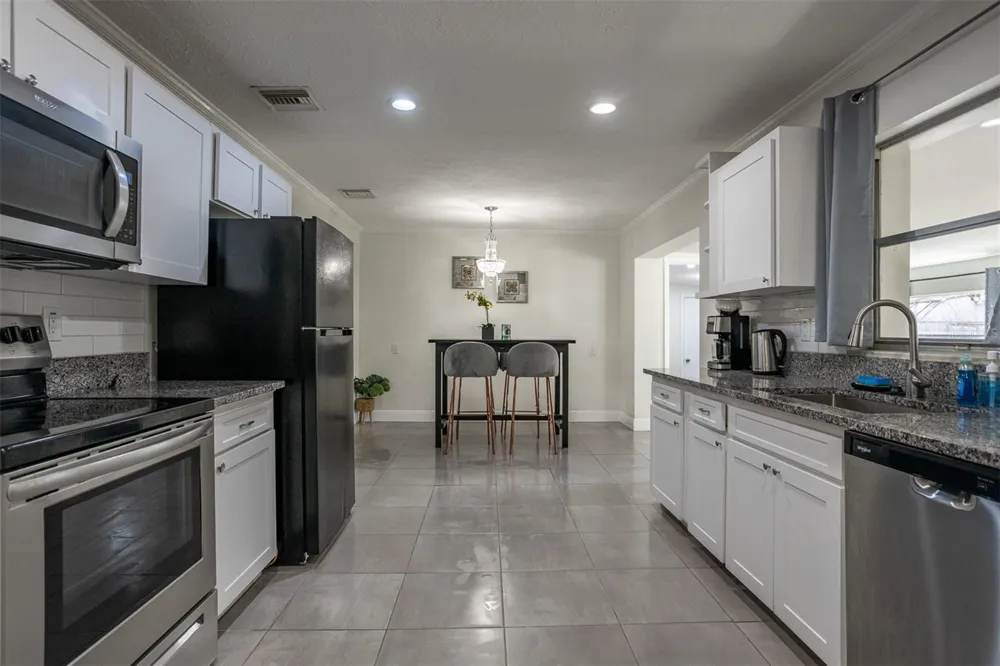 806 CHADSWORTH AVENUE Seffner, FL 33584
