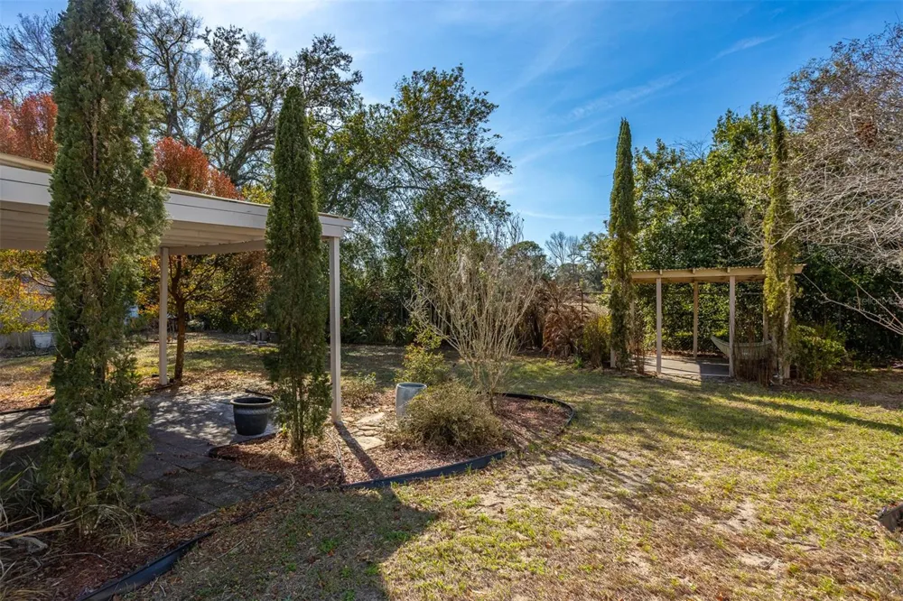 806 CHADSWORTH AVENUE Seffner, FL 33584