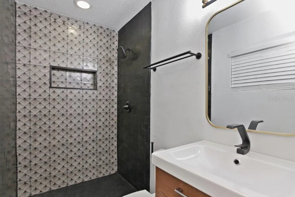 3417 SE TENNESSEE TERRACE Orlando, FL 32806
