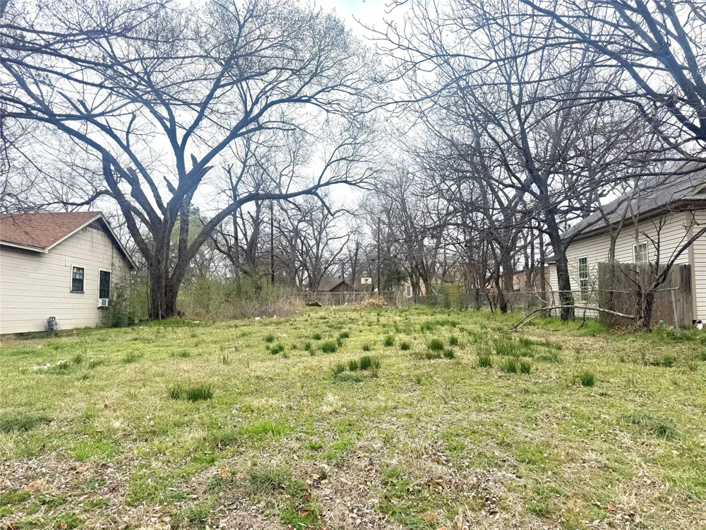 217 W Acheson Street Denison, TX 75020