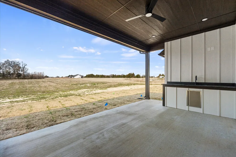 3186 County Road 1076 Celeste, TX 75423