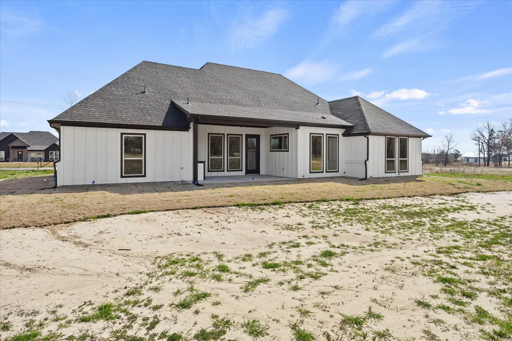 3186 County Road 1076 Celeste, TX 75423