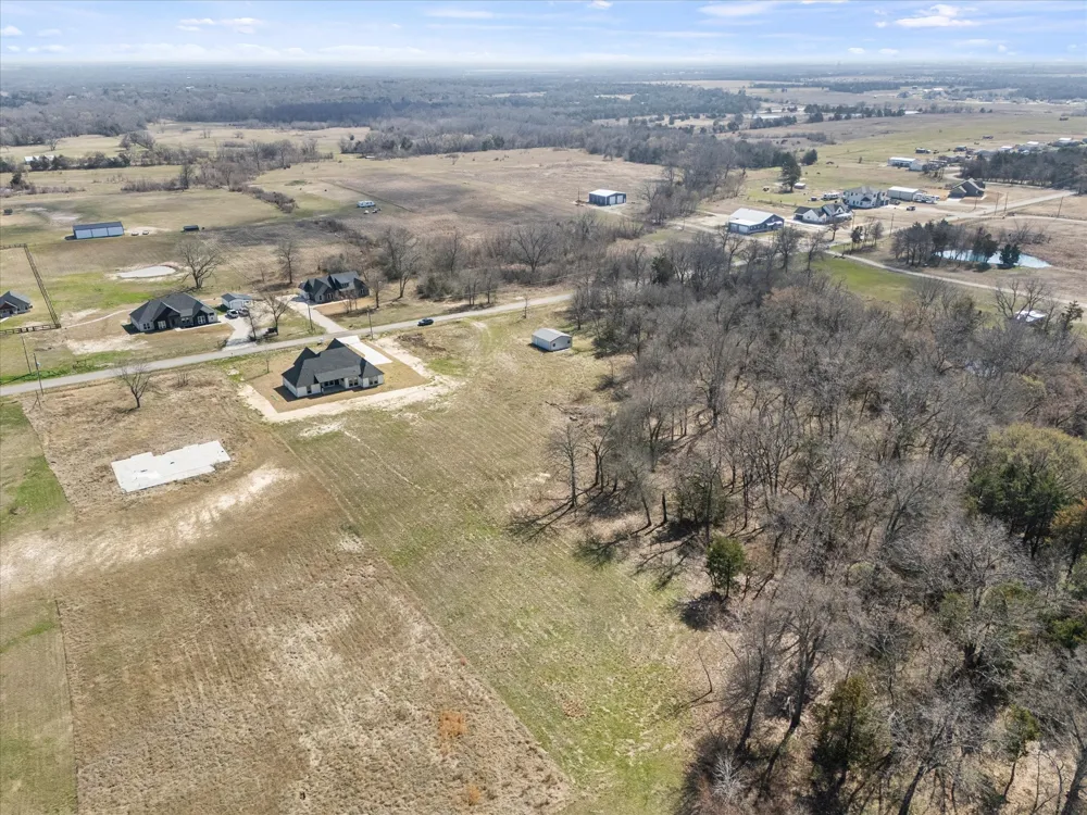 3186 County Road 1076 Celeste, TX 75423