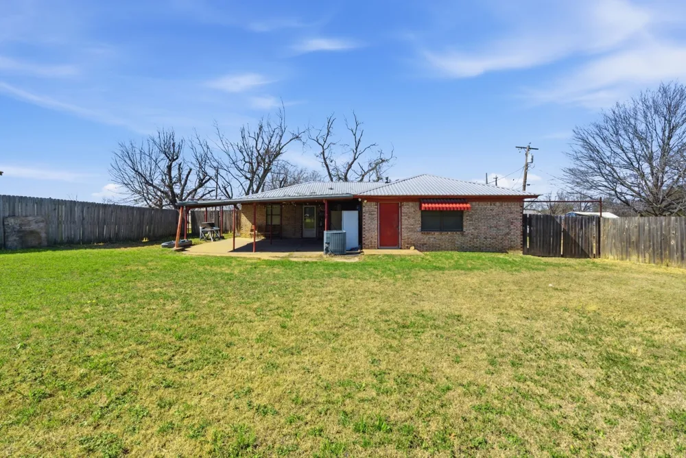 504 Hall Street Hamilton, TX 76531