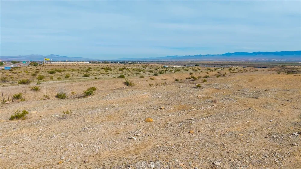 3 Ice Plant Road Needles, CA 92363