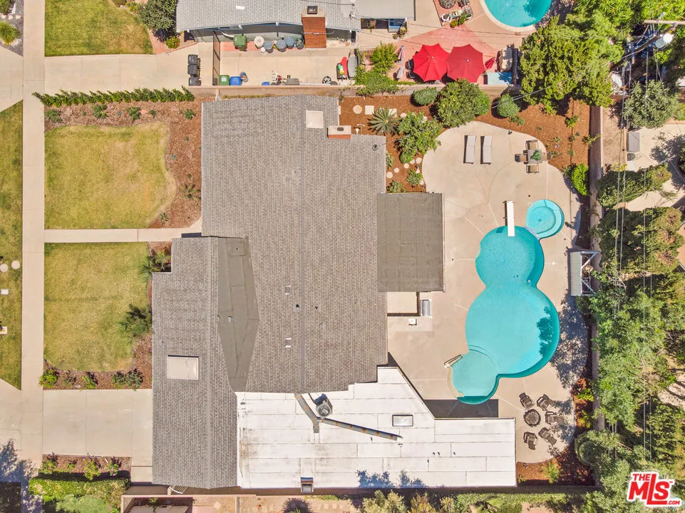 10200 Shoshone Avenue Northridge, CA 91325