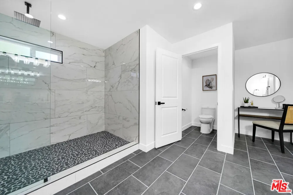 10200 Shoshone Avenue Northridge, CA 91325