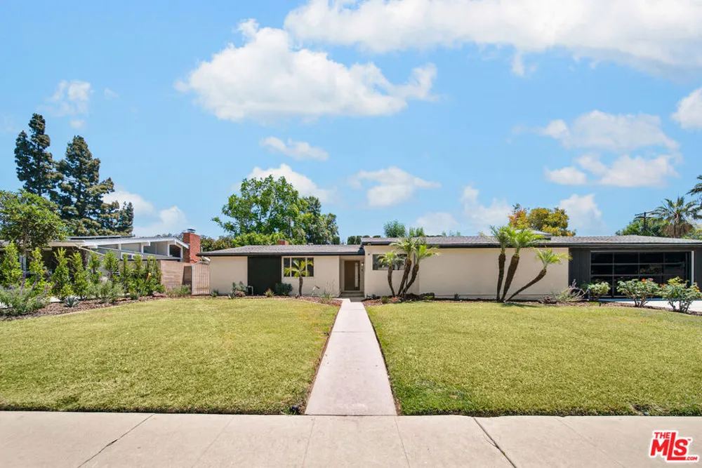 10200 Shoshone Avenue Northridge, CA 91325
