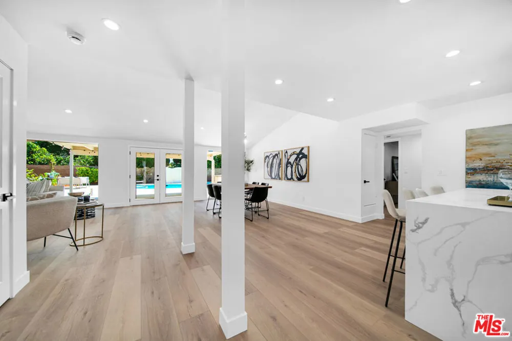10200 Shoshone Avenue Northridge, CA 91325